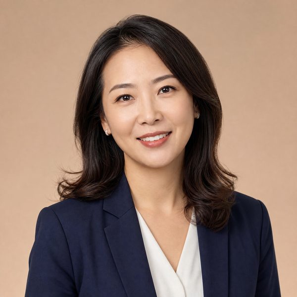 蜜桃传媒社区顾问李心语